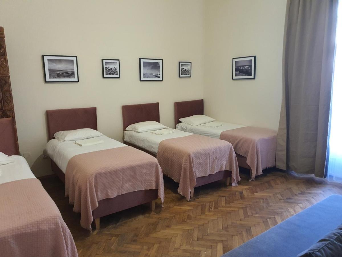 Hello Aparthotel